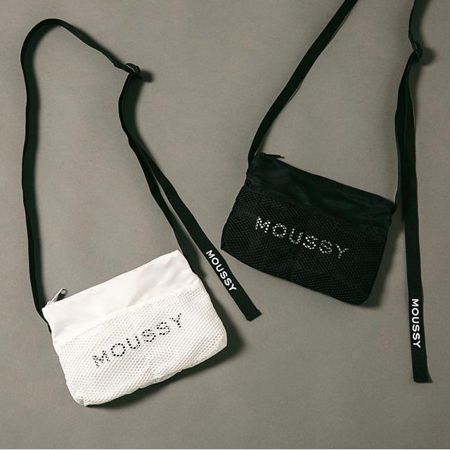 moussy ♡サコッシュ