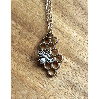【新品】蜂のネックレス(ネックレス)