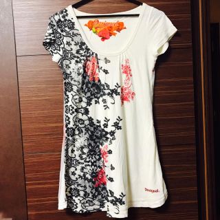 デシグアル(DESIGUAL)の【Desigual】美品を格安で‼︎(Tシャツ(半袖/袖なし))