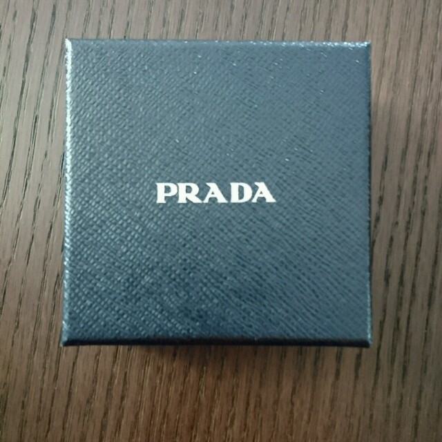 PRADA(プラダ)の新品未使用 レディースのファッション小物(その他)の商品写真