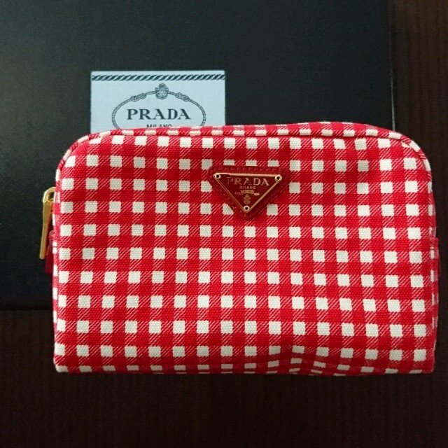 PRADA(プラダ)の新品未使用 レディースのファッション小物(ポーチ)の商品写真