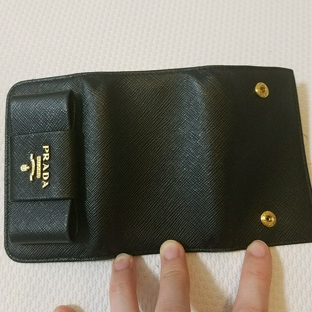 PRADA(プラダ)のPRADA♡サフィアーノ NERO リボンキーケース レディースのファッション小物(キーケース)の商品写真