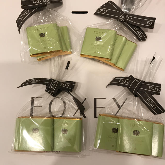 FOXEY(フォクシー)のフォクシー 紙袋(小) チョコレート レディースのバッグ(ショップ袋)の商品写真