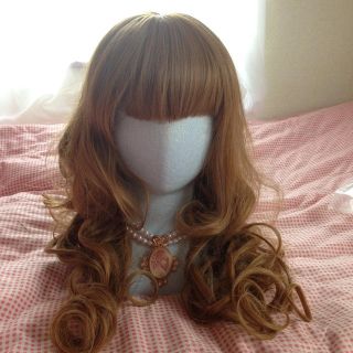 新品 ゴールド カールウィッグ 送込 2(ロングカール)