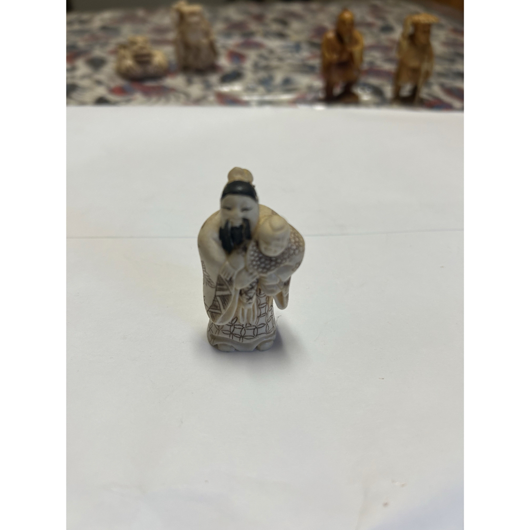 レトロな古美術彫刻五点 エンタメ/ホビーの美術品/アンティーク(その他)の商品写真