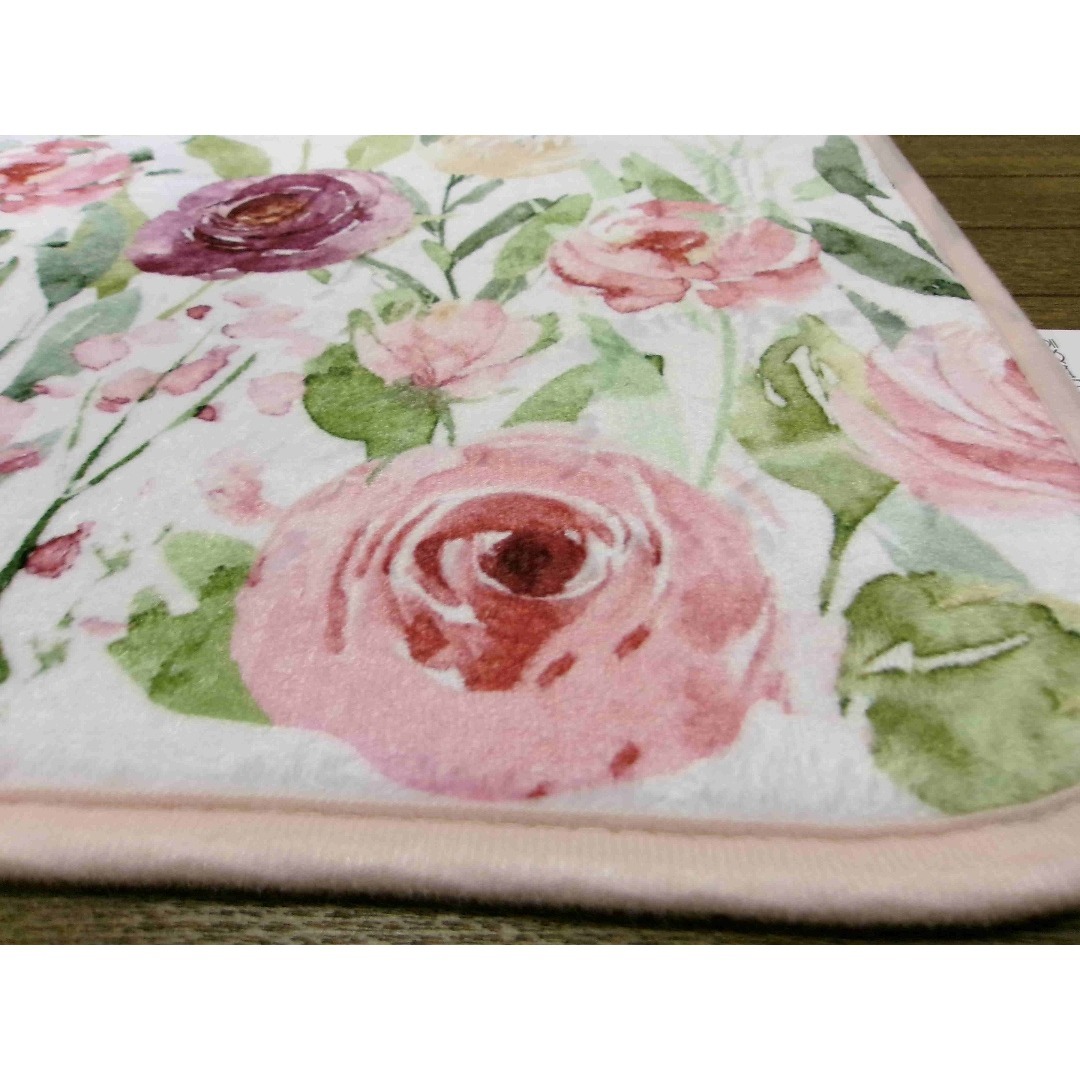 キッチンマット　50×80cm 洗濯機で洗える　廊下敷　バスマット　バラピンク インテリア/住まい/日用品のラグ/カーペット/マット(キッチンマット)の商品写真