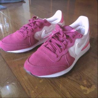 ナイキ(NIKE)のNIKE♡スエードピンクのスニーカー(スニーカー)