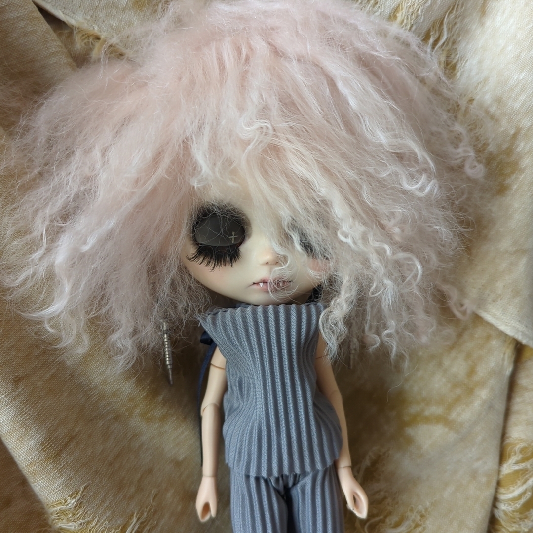 チベットラムウィッグ🩷ホワイトピンク④ ハンドメイドのぬいぐるみ/人形(人形)の商品写真