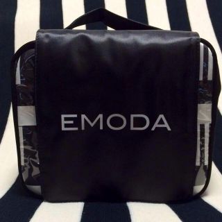 エモダ(EMODA)のEMODA  トラベルポーチ(ポーチ)