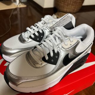 NIKE - エア マックス 90 LV8 NIKE LV8 IB0170-100厚底24.5