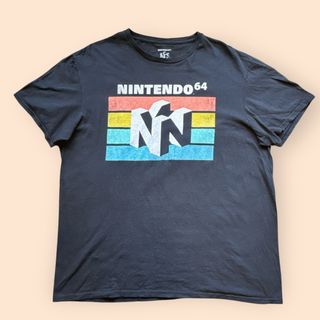 ニンテンドウ64(NINTENDO 64)のゲームT ニンテンドー64 プリント 半袖 Tシャツ ブラック L(Tシャツ/カットソー(半袖/袖なし))