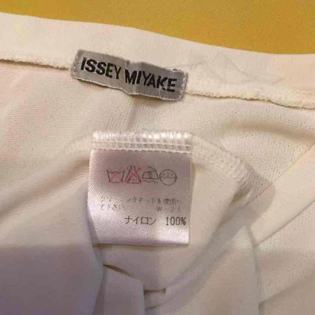 ISSEY MIYAKE(イッセイミヤケ)のISSEY MIYAKE  レディースのトップス(Tシャツ(半袖/袖なし))の商品写真