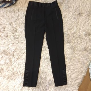 ザラ(ZARA)のザラ 黒パンツ(カジュアルパンツ)