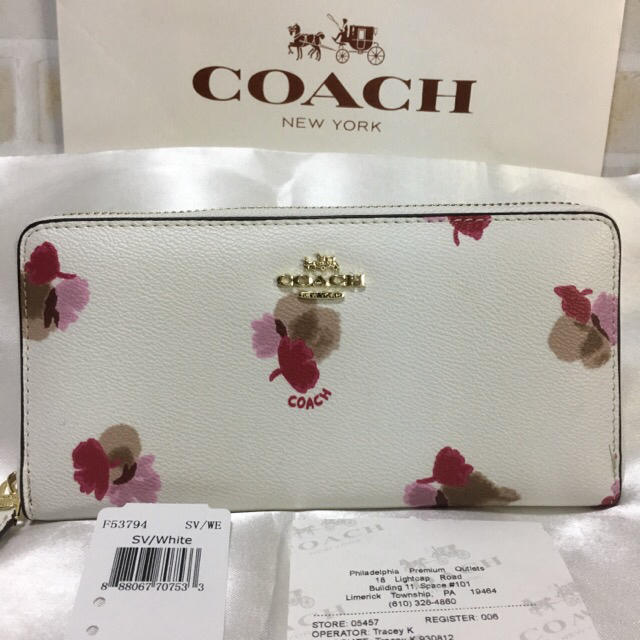 COACH(コーチ)の大人気❣️プレゼントにも❤️新品コーチ正規品ラウンドファスナー長財布フローラル レディースのファッション小物(財布)の商品写真