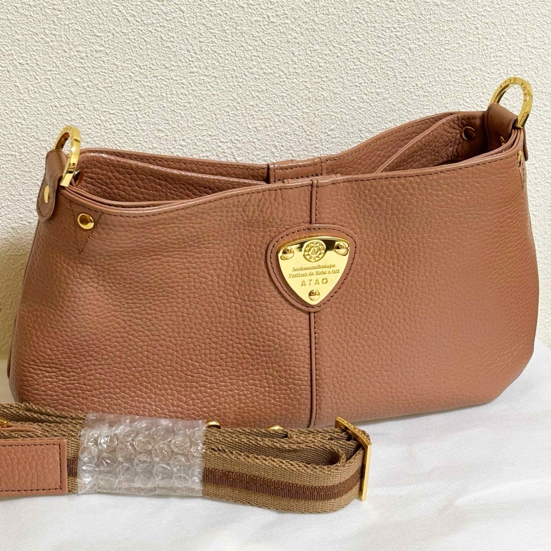 ATAO アタオ chivy チヴィ ショルダーバッグ アーモンド