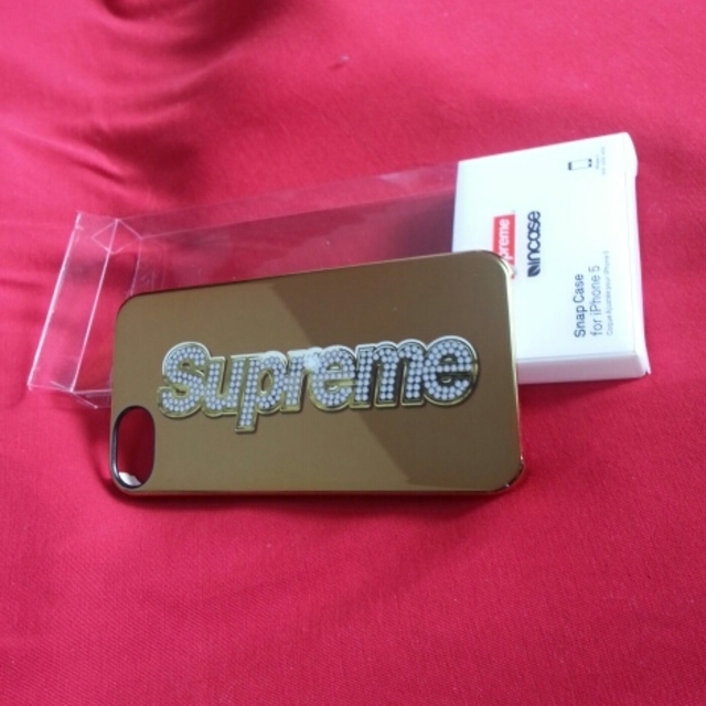 Supreme(シュプリーム)のsupreme iphoneカバー スマホ/家電/カメラのスマホアクセサリー(モバイルケース/カバー)の商品写真