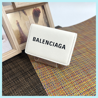 バレンシアガ(BALENCIAGA)の✨極美品✨BALENCIAGA バレンシアガ エブリデイ　コンパクトウォレット(財布)