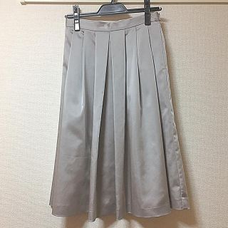 ザラ(ZARA)の美品♡ZARA シルバースカート(ひざ丈スカート)