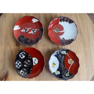 【新品】作家　赤絵縁起柄の小皿(4つ)