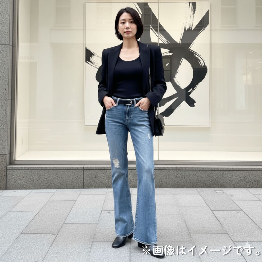 7 for all mankind(セブンフォーオールマンカインド)の【未使用タグ付き】7 FOR ALL MANKIND　W24　フレアデニムパンツ レディースのパンツ(デニム/ジーンズ)の商品写真