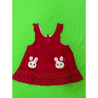 ウサギの刺繍とドット柄が特徴のMIKI HOUSEのフリル付きタンクトップ