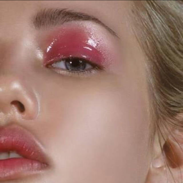 hurria アイグロス ❤︎ ❤︎ コスメ/美容のベースメイク/化粧品(アイシャドウ)の商品写真