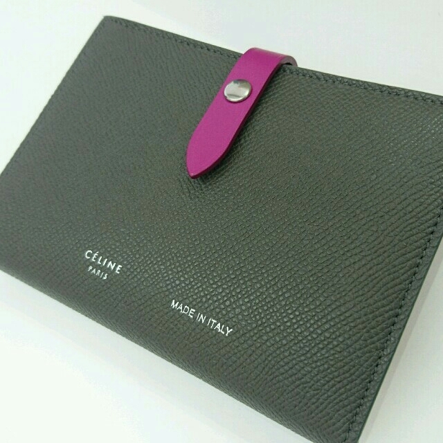 celine(セリーヌ)の2017年発売💛セリーヌお財布😍 レディースのファッション小物(財布)の商品写真