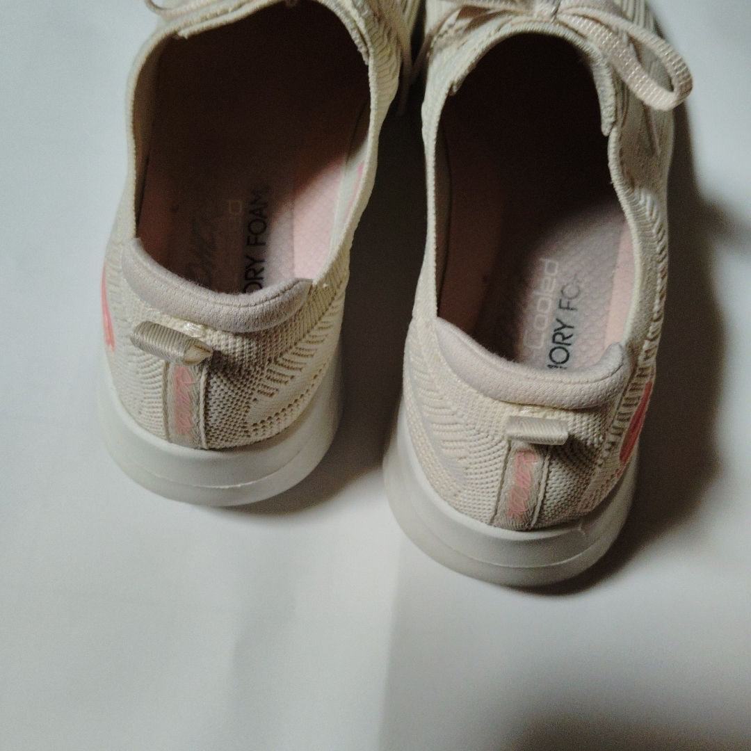 SKECHERS(スケッチャーズ)のSKECHERS Air-Cooled MEMORY FOAM 25cm レディースの靴/シューズ(スリッポン/モカシン)の商品写真