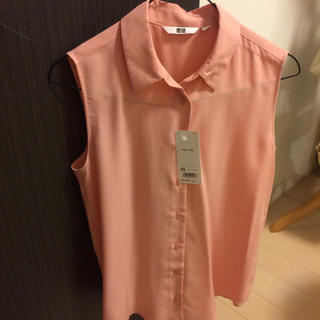 ユニクロ(UNIQLO)のピンクシャツ(シャツ/ブラウス(半袖/袖なし))