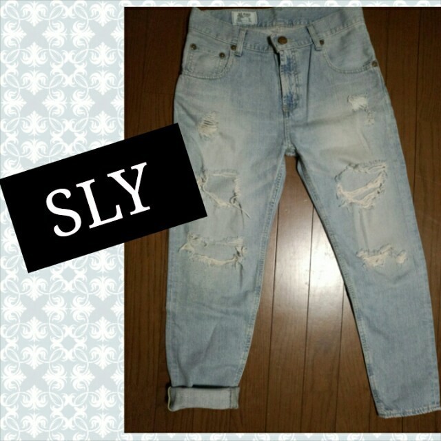 SLY(スライ)の激安SLY♡ダメージデニム26 レディースのパンツ(デニム/ジーンズ)の商品写真