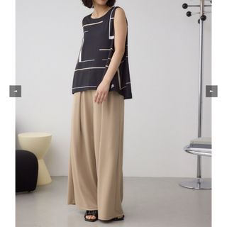 アズールバイマウジー(AZUL by moussy)のC/Tアイシーフィールタックワイドパンツ　フリー(カジュアルパンツ)