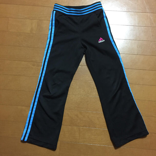 adidas(アディダス)のアディダス☆ズボン120 キッズ/ベビー/マタニティのキッズ服女の子用(90cm~)(パンツ/スパッツ)の商品写真