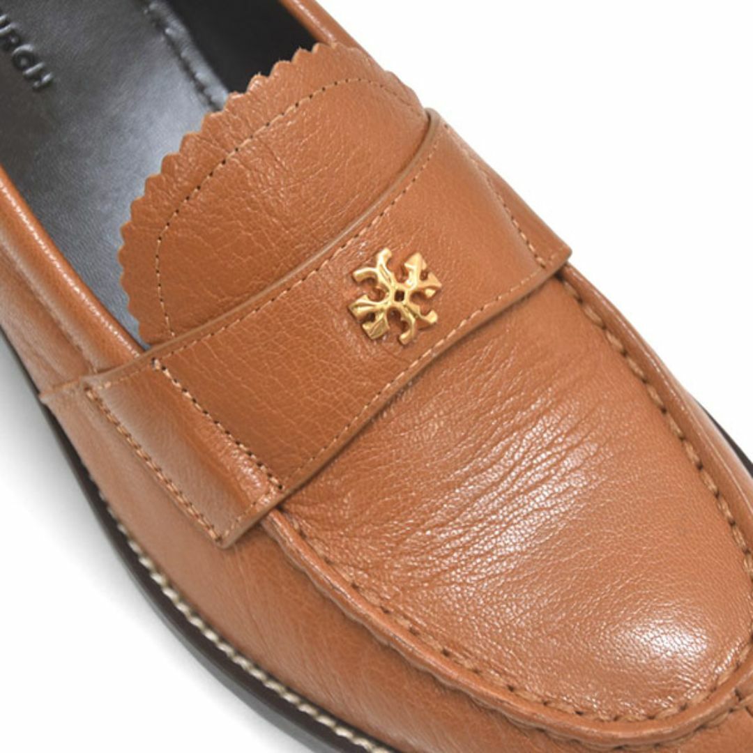 Tory Burch(トリーバーチ)の新品♪トリーバーチ 定価5.6万 ロゴ ローファー 7(約24cm) レディースの靴/シューズ(ローファー/革靴)の商品写真