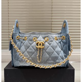 シャネル(CHANEL)のシャネル　25バッグ(ハンドバッグ)