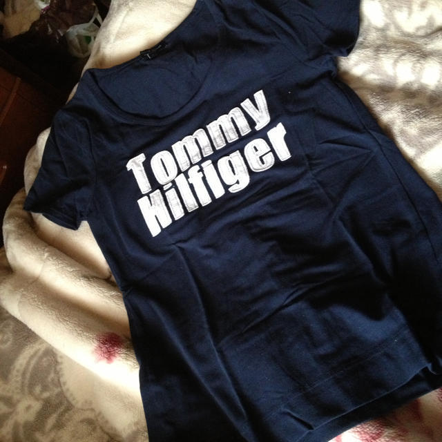 TOMMY HILFIGER(トミーヒルフィガー)のTommy Hilfiger レディースのトップス(Tシャツ(半袖/袖なし))の商品写真