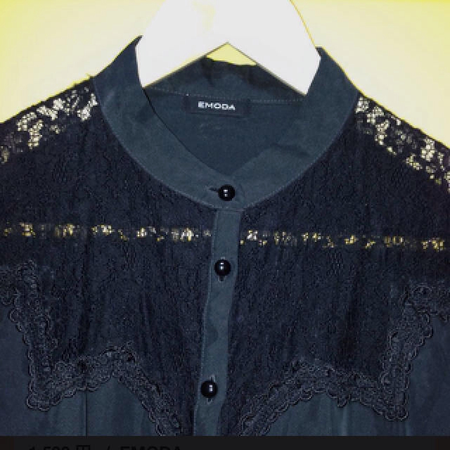 EMODA(エモダ)のEMODA 黒レースシャツ レディースのトップス(シャツ/ブラウス(長袖/七分))の商品写真