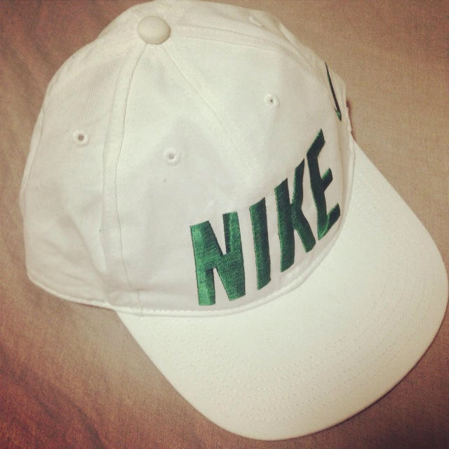 NIKE(ナイキ)の~ NIKE ~ 帽子 レディースの帽子(キャップ)の商品写真