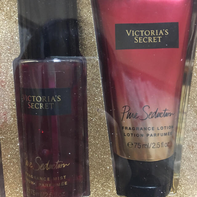Victoria's Secret(ヴィクトリアズシークレット)のヴィクシー ヴィクトリアシークレット コスメ/美容の香水(香水(女性用))の商品写真
