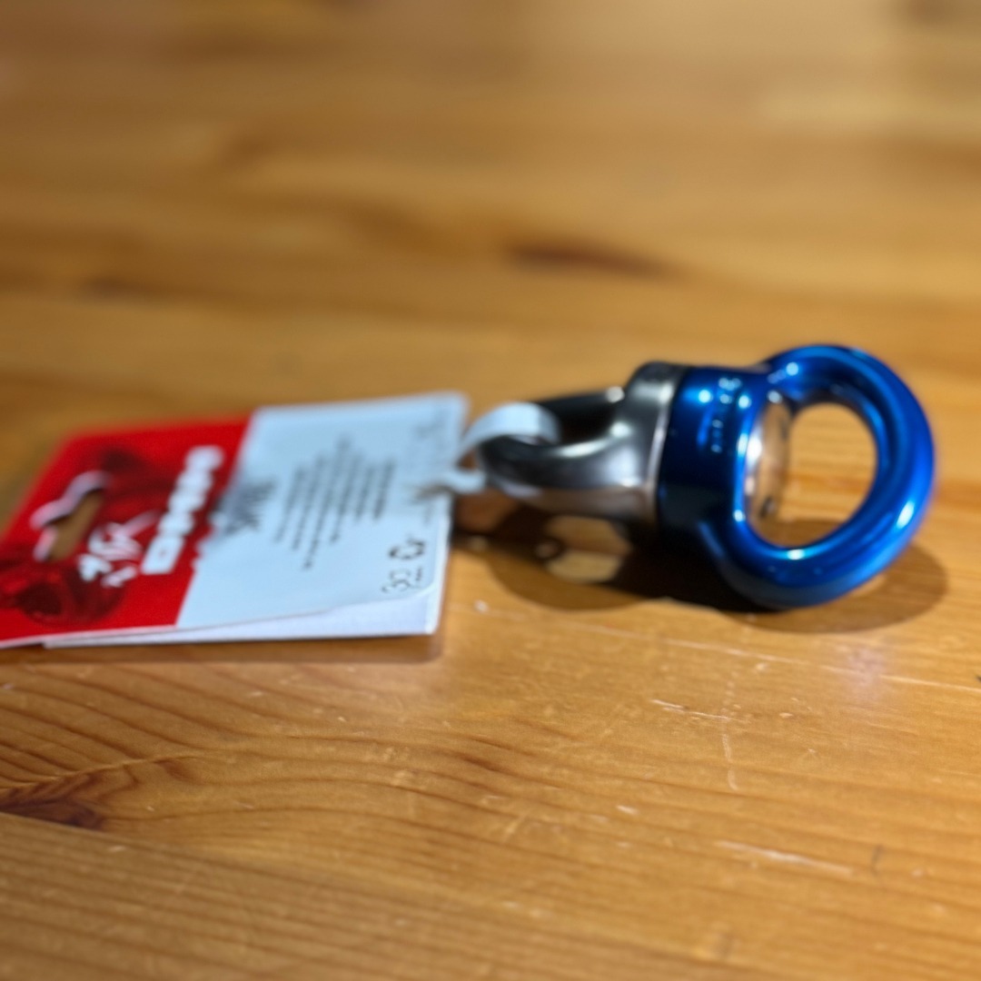 英国製 DMMアクシススイベルS Axis Swivel クライミングコネクター スポーツ/アウトドアのアウトドア(登山用品)の商品写真