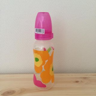 マリメッコ(marimekko)のmarimekko 哺乳瓶 新品 (哺乳ビン)