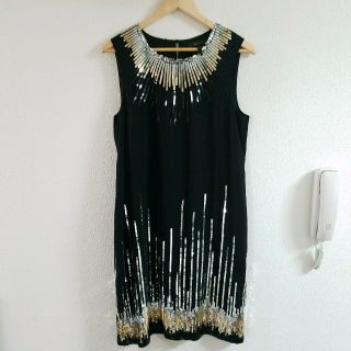 ビーシービージーマックスアズリア(BCBGMAXAZRIA)のBCBGスパンコールワンピース♡(ひざ丈ワンピース)