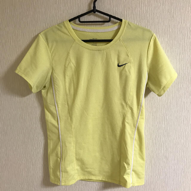 NIKE(ナイキ)のナイキのランニングＴシャツ レディースのトップス(Tシャツ(半袖/袖なし))の商品写真