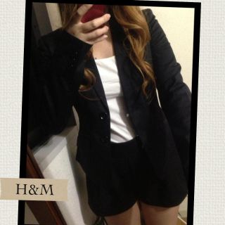 エイチアンドエム(H&M)の綾様専用♥送料無料H&M定番黒ジャケット(テーラードジャケット)