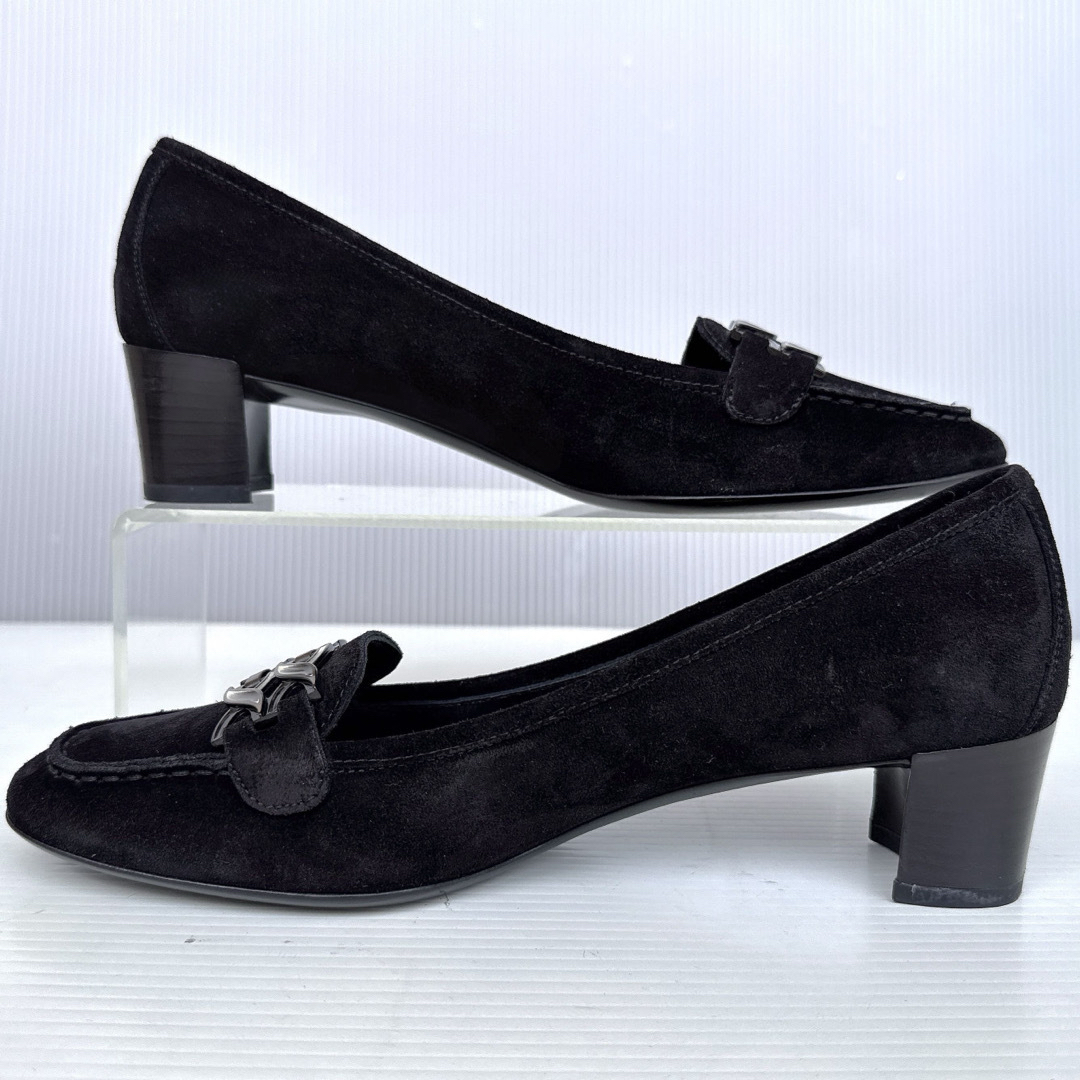 Salvatore Ferragamo(サルヴァトーレフェラガモ)のサルヴァトーレフェラガモ　スリッポン　ローファー　モカシン　フラットシューズ　靴 レディースの靴/シューズ(ローファー/革靴)の商品写真