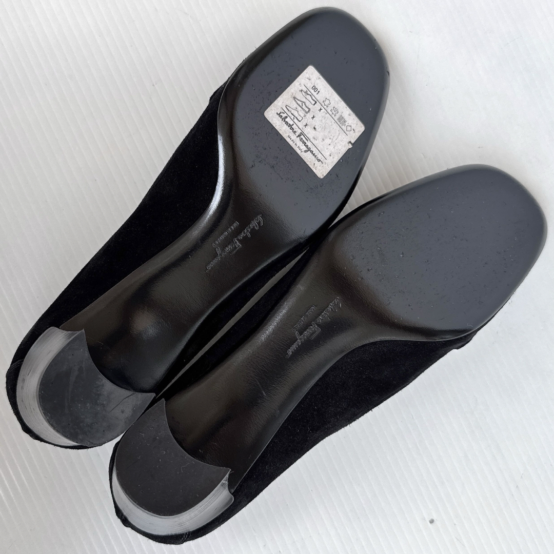 Salvatore Ferragamo(サルヴァトーレフェラガモ)のサルヴァトーレフェラガモ　スリッポン　ローファー　モカシン　フラットシューズ　靴 レディースの靴/シューズ(ローファー/革靴)の商品写真