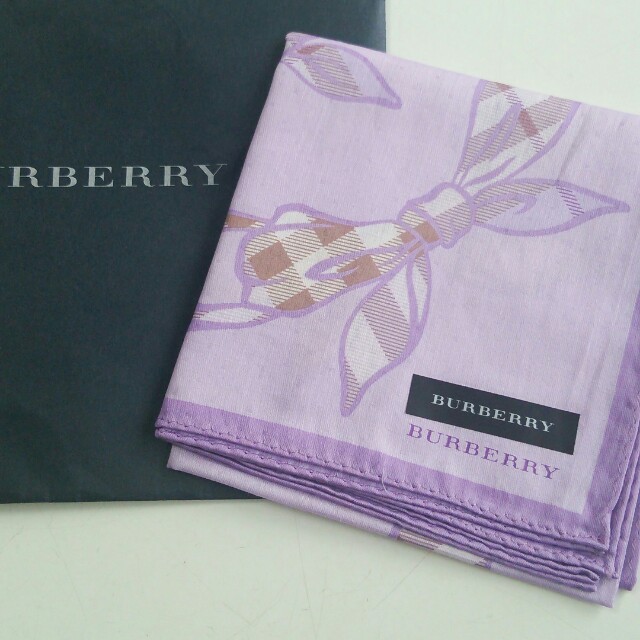 BURBERRY(バーバリー)のバーバリーBurberry新品ハンカチ レディースのファッション小物(ハンカチ)の商品写真
