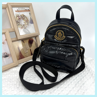 モンクレール(MONCLER)の✨極美品✨MONCLERモンクレール キリアスモール　クロスボディバッグ(ショルダーバッグ)