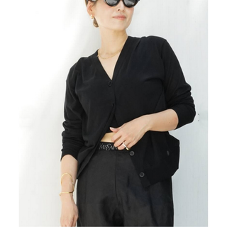 ドゥーズィエムクラス(DEUXIEME CLASSE)の【今期・新品・紙タグ付】ドゥーズィエムのFine Cotton Vネックカーデ(カーディガン)