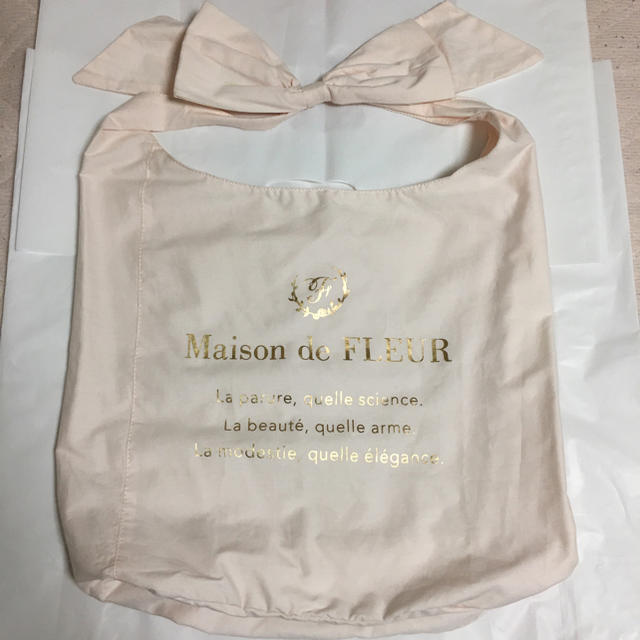 Maison de FLEUR(メゾンドフルール)のメゾンドフルール 春♡リボンショルダーバッグ  レディースのバッグ(ショルダーバッグ)の商品写真