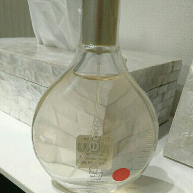 DKNY(ダナキャランニューヨーク)のPure DKNY 香水 100ｍl(再度値下げしました) コスメ/美容の香水(香水(女性用))の商品写真